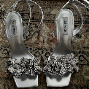 Steve Madden Ulyana Silver Metal